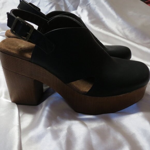 White Mountain FootBED platform heel sandals - Picture 10 of 16